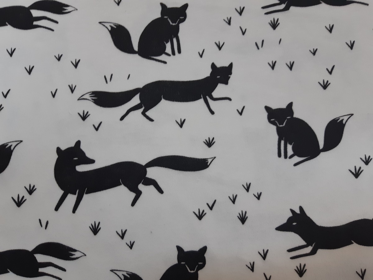 Tilki knitted fabric print design